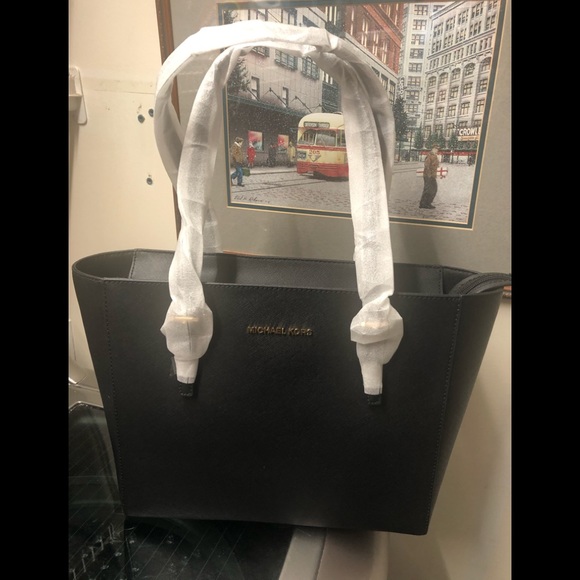 MICHAEL Michael Kors Handbags - Michael Kors NWT Jet Setter Travel Leather Tote